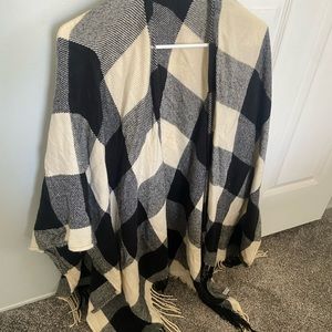 Poncho sweater